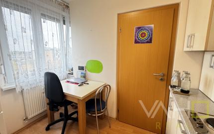 🏡REZERVOVANÉ!!!  1-izbový byt typu bauring po rekonštrukcii, Trnava – Okružná ulica