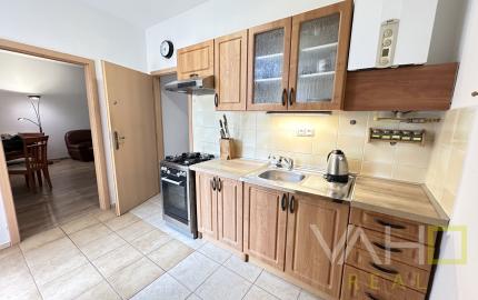 🏡 Prenájom útulného 2-izbového bytu v centre Trnavy – ul. Andreja Žarnova