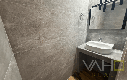 NA PRENÁJOM – krásny, kompletne zrekonštruovaný  byt v centre (Vajanského)