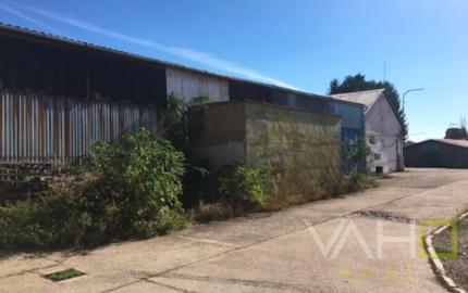 NA PREDAJ – Rozsiahly výrobný a skladovací areál, Šaľa – Veča (Nitrianska ulica)