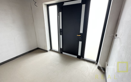 Moderná novostavba RD, pozemok 600m2, zastavaná plocha 179m2, garáž