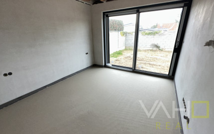 Moderná novostavba RD, pozemok 600m2, zastavaná plocha 179m2, garáž