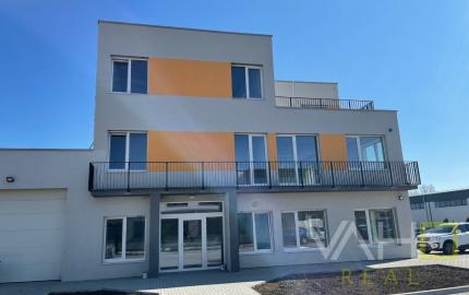 NOVÁ ADMINISTRATÍVNA BUDOVA s výborným napojením na diaľnicu, Zavarská ul. Trnava