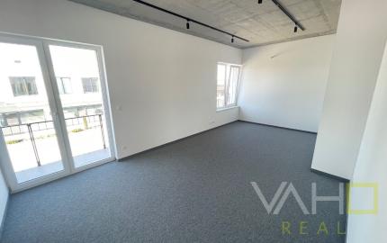 NOVÁ ADMINISTRATÍVNA BUDOVA s výborným napojením na diaľnicu, Zavarská ul. Trnava