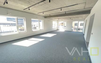 NOVÁ ADMINISTRATÍVNA BUDOVA s výborným napojením na diaľnicu, Zavarská ul. Trnava