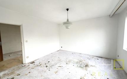 🔑 TOP PONUKA: NA PREDAJ! Obrovský Rodinný Dom so 100% Potenciálom v Seredi!