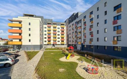 Dizajnový plne zariadený 1izb. byt s parkovaním Mikovíniho, Trnava ,PRENÁJOM!