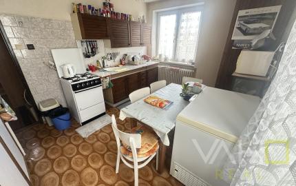 EXKLUZÍVNE!!! Na predaj 2.izb. byt, až 64,54m2, PARK. MIESTO, možnosť prerobiť na 3.izb. BYT