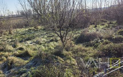 Pozemok na predaj na podnikanie - TOP lokalita.