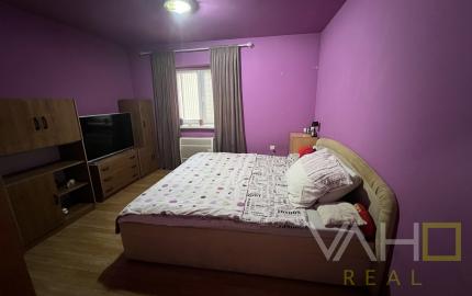 Na predaj TEHLOVÝ 2-izbový byt, vlastné park. miesto,  Hlohovec