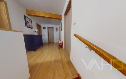 ,,REZERVOVANÝ ,,PREDAJ Rodinný dom v tichej novej časti Jaslovských Bohuníc