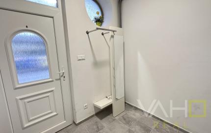 NA PREDAJ! 2-izbový byt v obľúbenej lokalite Vrbového