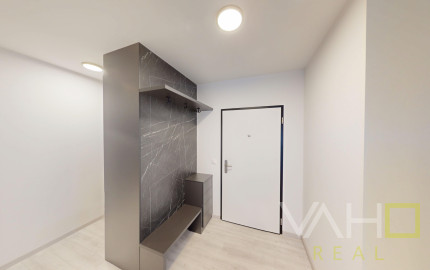 NA PREDAJ ! Luxusný 4 - izbový byt s neuveriteľnou 87m² terasou!