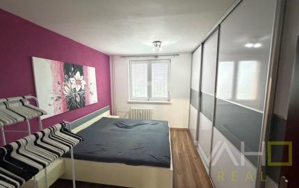 PREDAJ 3izb.byt s loggiou v Hlohovci