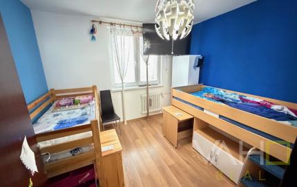 PREDAJ 3izb.byt s loggiou v Hlohovci