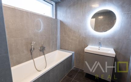 REZERVOVANÉ! Moderný 4-izbový bungalov v novej rezidenčnej štvrti – Nové Zámky