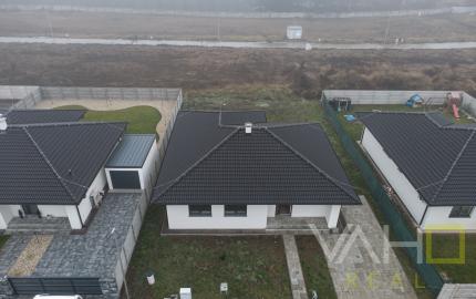 REZERVOVANÉ! Moderný 4-izbový bungalov v novej rezidenčnej štvrti – Nové Zámky