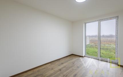 REZERVOVANÉ! Moderný 4-izbový bungalov v novej rezidenčnej štvrti – Nové Zámky