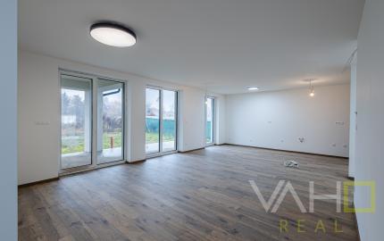 REZERVOVANÉ! Moderný 4-izbový bungalov v novej rezidenčnej štvrti – Nové Zámky