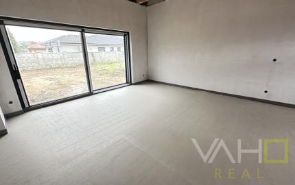 Moderná novostavba RD, pozemok 600m2, zastavaná plocha 179m2, garáž