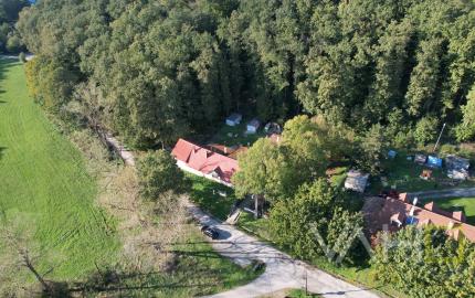 Na Predaj PREVÁDZKOVÝ OBJEKT, Reštaurácia, Moto - PUB JAHODNÍK,