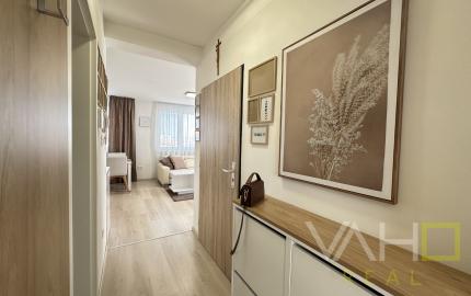 NA PRENÁJOM! Štýlové bývanie s parkovacím miestom, Biely Kostol