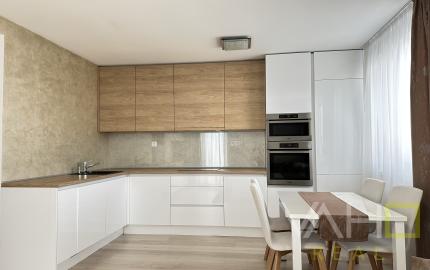 NA PRENÁJOM! Štýlové bývanie s parkovacím miestom, Biely Kostol