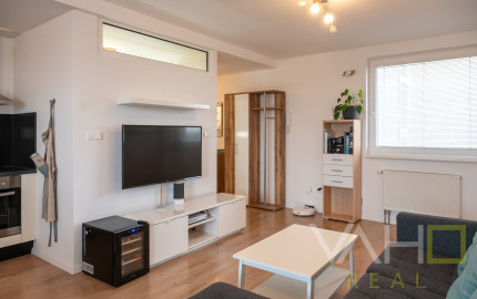 Rezervované!!! Na predaj 3izb. BYT, 66m2, park. miesto, Okružná ulica, 15r. bytový dom