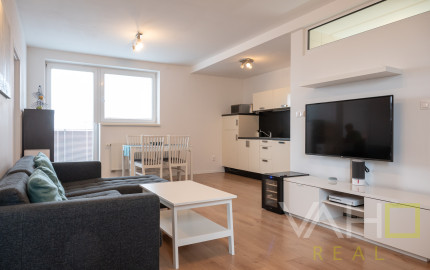 Rezervované!!! Na predaj 3izb. BYT, 66m2, park. miesto, Okružná ulica, 15r. bytový dom