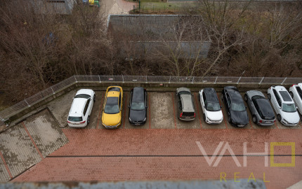 Rezervované!!! Na predaj 3izb. BYT, 66m2, park. miesto, Okružná ulica, 15r. bytový dom