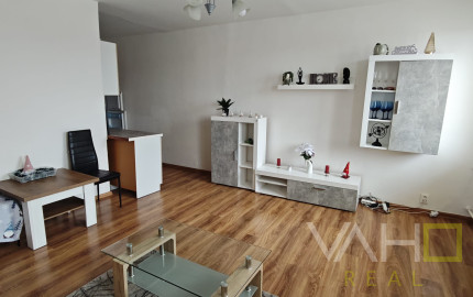 2-i byt, kompletne zariadený, nádherný výhľad, Hlohovec