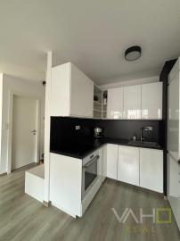 Novostavba - menší 2 izbový byt, prenájom Račianska