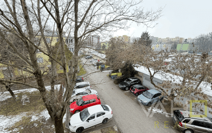 3-IZBOVÝ BYT S LOGGIOU  ŠPAČINSKÁ CESTA  64 m²  TRNAVA