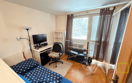 3-IZBOVÝ BYT S LOGGIOU  ŠPAČINSKÁ CESTA  64 m²  TRNAVA