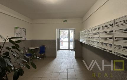 NA PREDAJ! 2-izbový byt, hotová investícia s nájomníkmi, Koniarekova