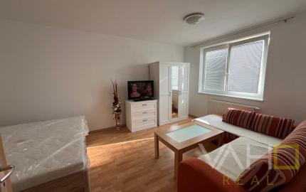 1 izbový byt, Bedřicha Smetanu, Trnava, 36m2, investičná príležitosť.