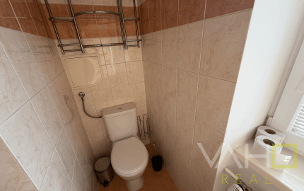 PRENÁJOM, 2 izb. byt v TRNAVE na ulici Š. C. Parráka s GARÁŽOU .