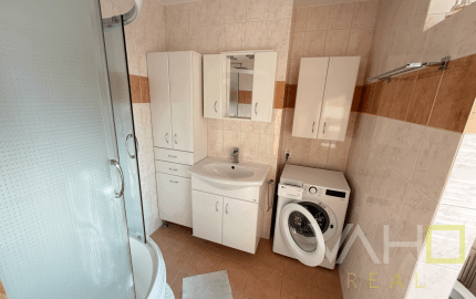 PRENÁJOM, 2 izb. byt v TRNAVE na ulici Š. C. Parráka s GARÁŽOU .