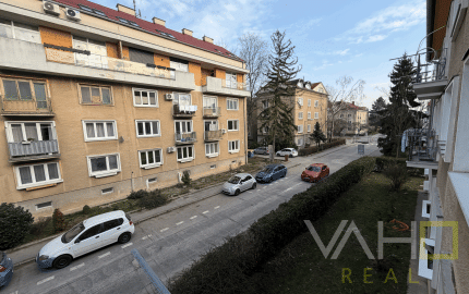 PRENÁJOM, 2 izb. byt v TRNAVE na ulici Š. C. Parráka s GARÁŽOU .