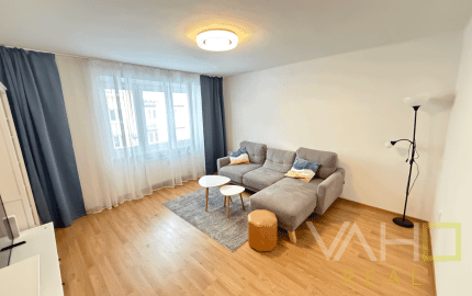 PRENÁJOM, 2 izb. byt v TRNAVE na ulici Š. C. Parráka s GARÁŽOU .