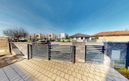 Rezervované!!! VAHOreal* NOVÁ CENA!! KRÁSNA ŠTVRŤ NOVÝCH RD, 5izb. dom, garáž, Kamenná cesta, Trnava
