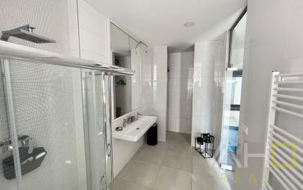 LUXUSNÝ 2 izb. byt s výmerou 4 izb. bytu, výmera aż 84m2, terasa, centrum mesta, Zelený Kríček, Trnava