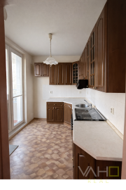 TOP LOKALITA - 3-izbový byt s loggiou a balkónom v Ružinove