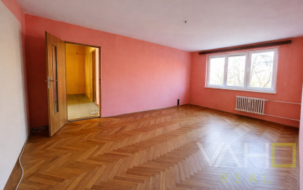 TOP LOKALITA - 3-izbový byt s loggiou a balkónom v Ružinove