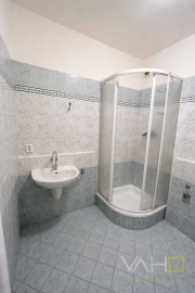 TOP LOKALITA - 3-izbový byt s loggiou a balkónom v Ružinove