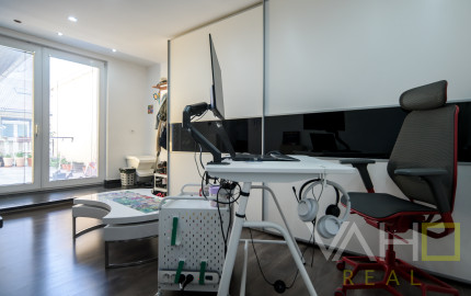 5-izbový tehlový byt s terasou v centre mesta Kapitulská ul., Trnava