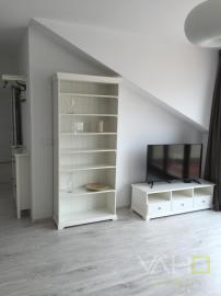 Veľmi pekný, štýlovo zariadený 2izb. byt na 3NP. v centre Trnavy - PRENÁJOM