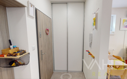 REZERVOVANÉ!!! Biely Kostol  3i byt s garážou, parkovacím miestom a záhradou.