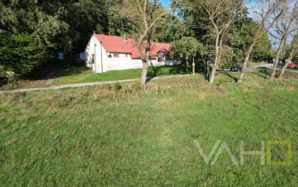 Na Predaj PREVÁDZKOVÝ OBJEKT, Reštaurácia, Moto - PUB JAHODNÍK,