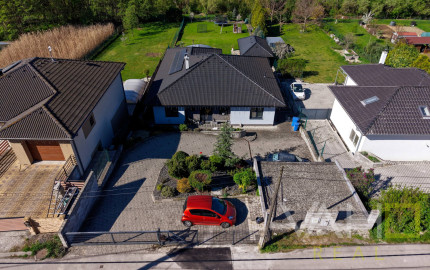 4-izb. rodinný dom Malženice: Nízkoenergetický komfort s bazénom